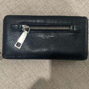 Black Marc Jacob wallet (used)